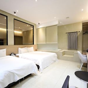 Almond Hotel Busan Station